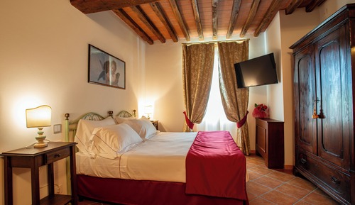 Habitación triple superior, vistas al valle