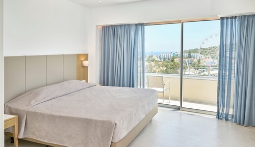 Suite superior, 1 habitación, vistas parciales al mar
