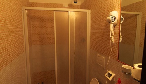 Habitación triple económica