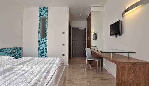 Habitación doble, en edificio anexo