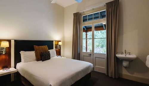 Suite, 1 cama de matrimonio (Detached private bathroom, Heritage)