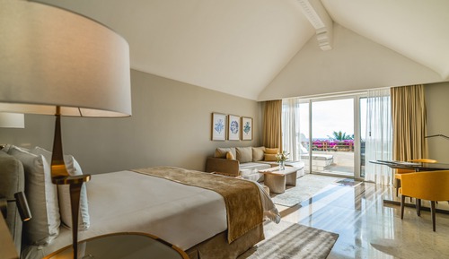 Ambassador Suite Ocean View