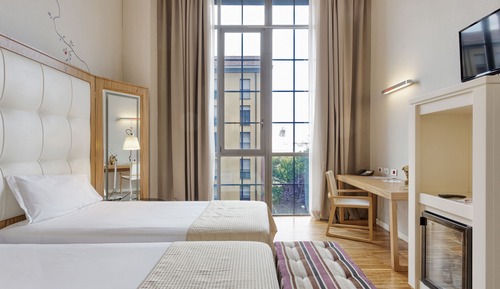 Habitación clásica con 2 camas individuales