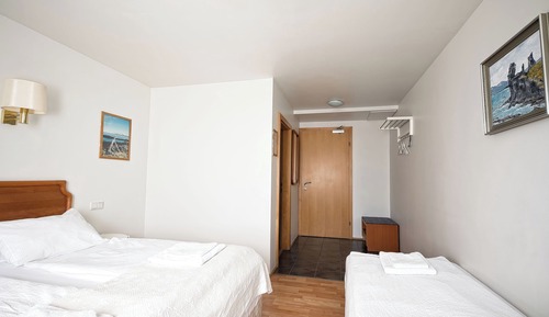 Habitación triple básica, 3 camas individuales, vistas a la montaña