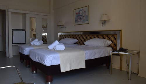 Double or Twin Room with Seaview