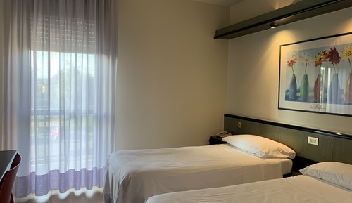 Habitación estándar con 1 cama doble o 2 individuales