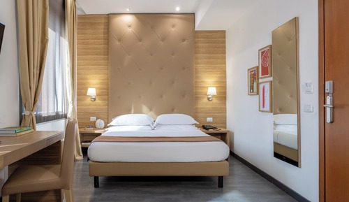 Habitación estándar con 1 cama doble o 2 individuales, 1 cama doble