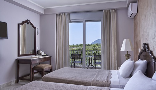 Habitación superior, vistas al jardín