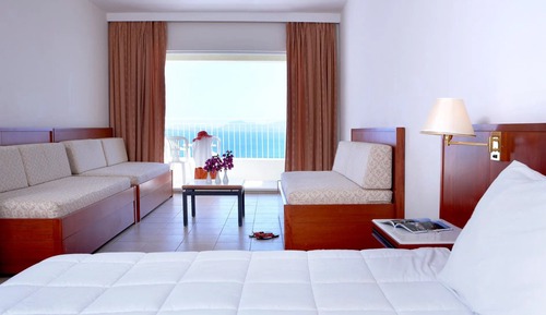Habitación familiar, vistas al mar (Large)