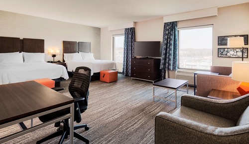 Suite estudio (2 Queen Beds with Sofa bed)