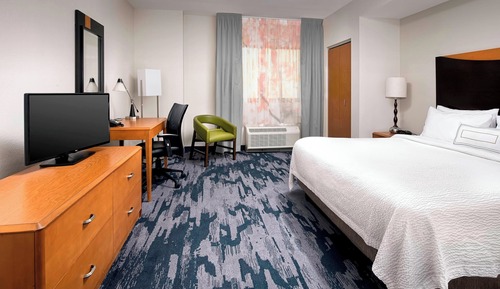 Estudio, 1 cama de matrimonio grande, vistas a la ciudad (Mobility Accessible, Tub)
