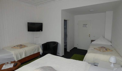 Habitación triple, accesible para personas con discapacidad