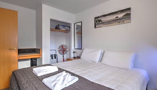 Habitación, varias camas
