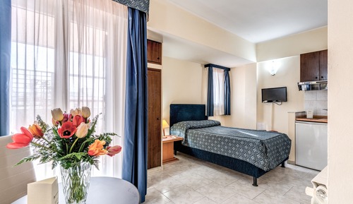 Habitación estándar con 1 cama doble o 2 individuales