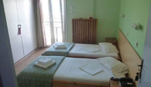 Habitación con 1 cama doble o 2 individuales, balcón