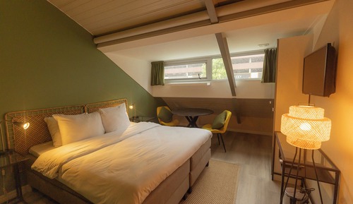 Habitación doble, vistas al canal