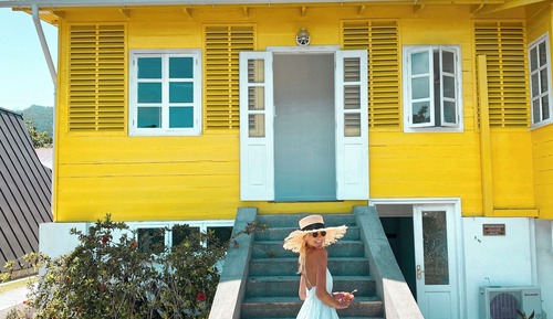 Yellow House - Adults Only