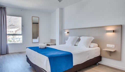 Apartamento estándar, 2 habitaciones, vistas parciales al mar (2 adults)