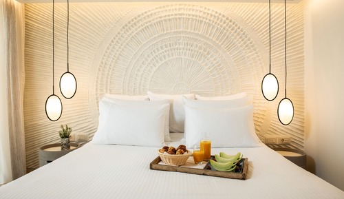 Junior Suite Sharing Pool