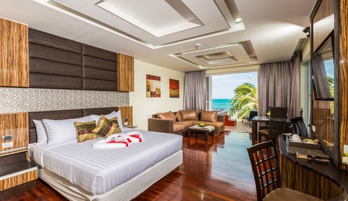 Jacuzzi Suite