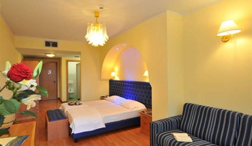 Habitación estándar con 1 cama doble o 2 individuales