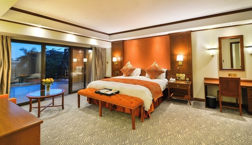 Habitación Club, vistas al jardín
