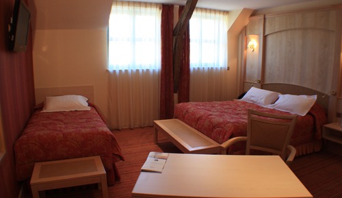 Habitación familiar, varias camas