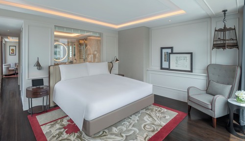 IMPERIAL SUITE, 1 King Size Bed, Living and Dining Room, Study Room, Club Millésime Access