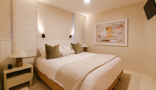 One Bedroom Premium Beachfront Penthouse