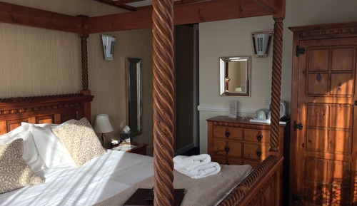 Habitación superior (Four Poster Bed)