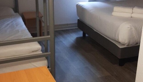 Habitación cuádruple estándar, varias camas
