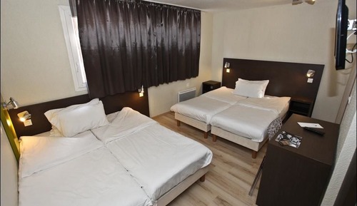 Habitación cuádruple estándar