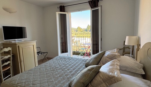 Habitación Confort, 1 cama de matrimonio, balcón, vistas al jardín