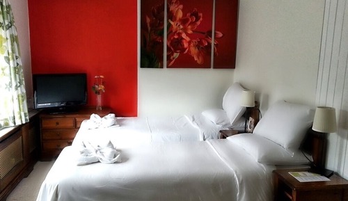 Habitación doble, baño privado (ROOM 1)