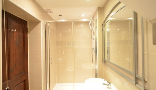 Estudio, baño privado (Double Lower Floor)