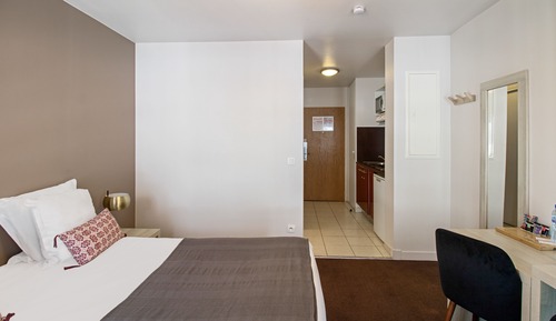 Estudio, 1 cama de matrimonio, cocina básica