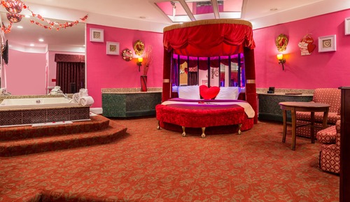 Suite, bañera de hidromasaje (Heart Shape Bed & Fireplace)