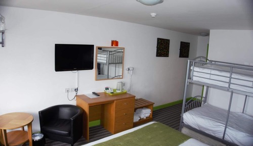 Habitación familiar (2 Adults and 3 Children)