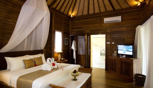 Villa (Residence)