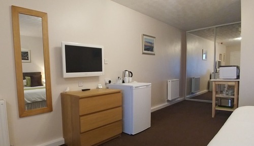 Habitación doble, baño privado (With Extra Facilities )