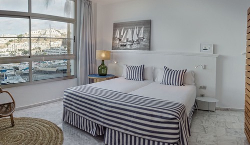 Suite Deluxe (3 Adults)