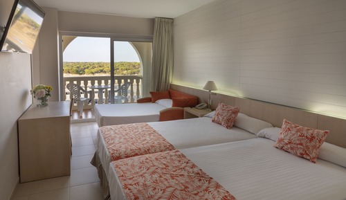 Habitación doble (Parking view, 2 Adults + 2 Children)