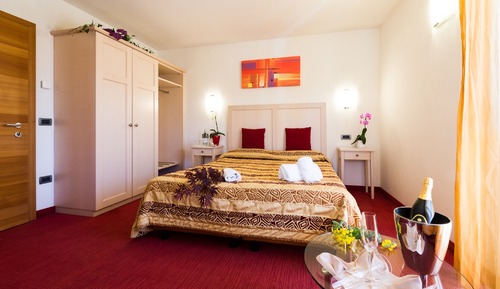 Habitación Deluxe, varias camas