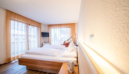 Suite junior, balcón (Kristall)