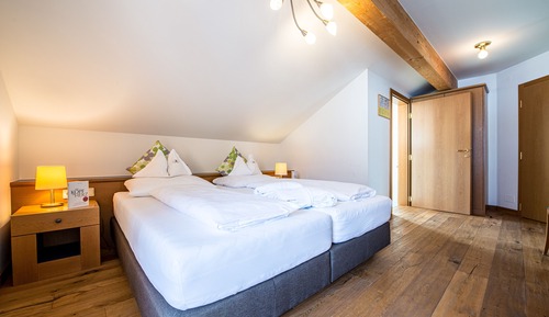 Habitación estándar doble, balcón (Arnika)