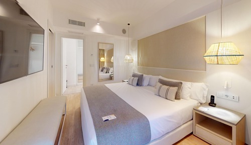 Suite junior (Signature Level (2+2))
