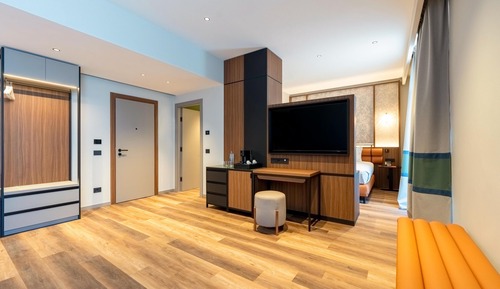 Habitación Deluxe, 1 cama de matrimonio grande con sofá cama, balcón