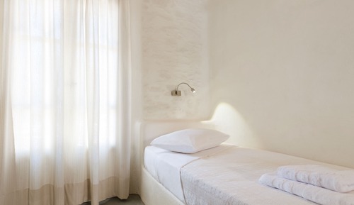 Habitación tradicional con 2 camas individuales