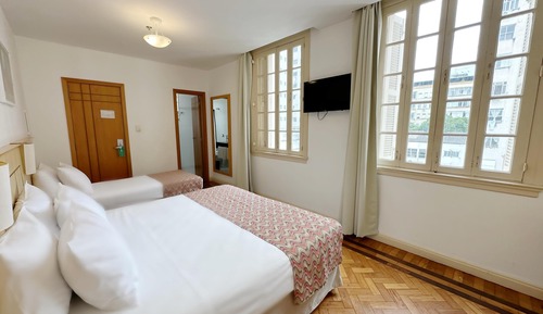 Habitación triple superior, varias camas