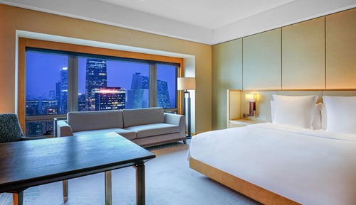 Habitación, 1 cama de matrimonio grande (CBD Tower View)